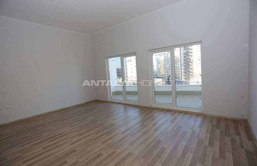 New Build Spacious Real Estate in Muratpasa Neighborhood 16
