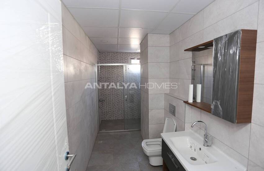 Centrally Located Business Center in Muratpasa Neighborhood 24