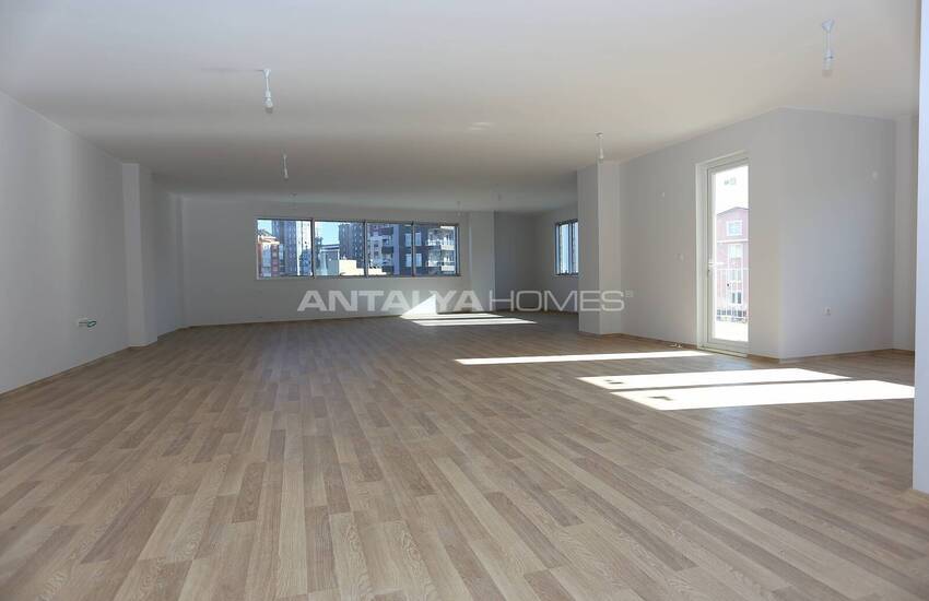 Centrally Located Business Center in Muratpasa Neighborhood 16