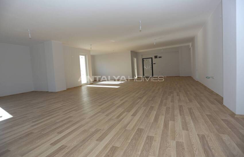 Centrally Located Business Center in Muratpasa Neighborhood 17