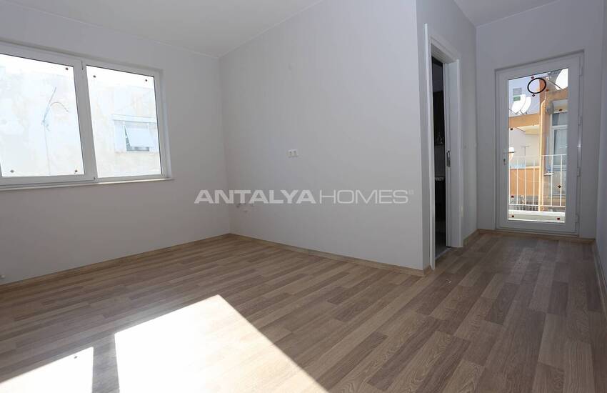 Centrally Located Business Center in Muratpasa Neighborhood 18