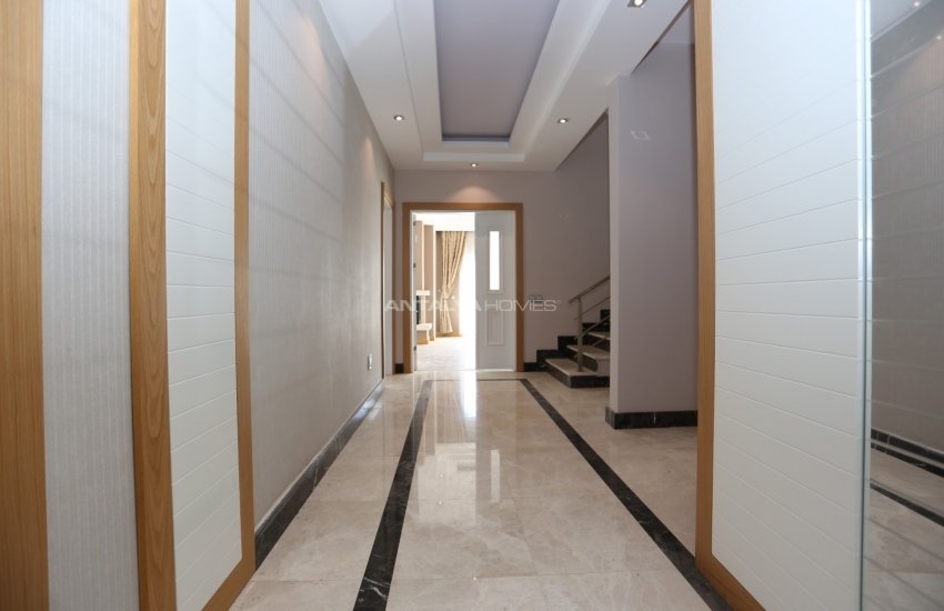 Spacious Triplex Houses with Private Gardens in Dosemealti 37