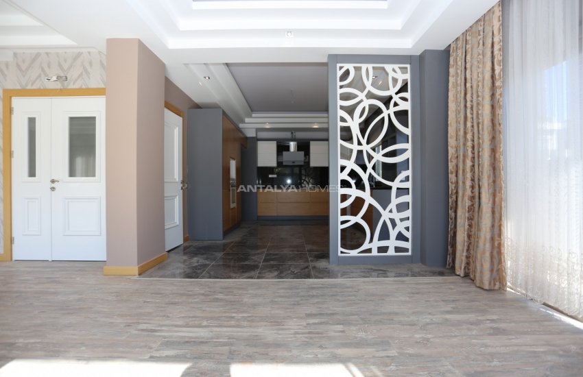 Spacious Triplex Houses with Private Gardens in Dosemealti 20