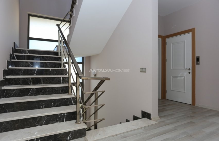 Spacious Triplex Houses with Private Gardens in Dosemealti 39