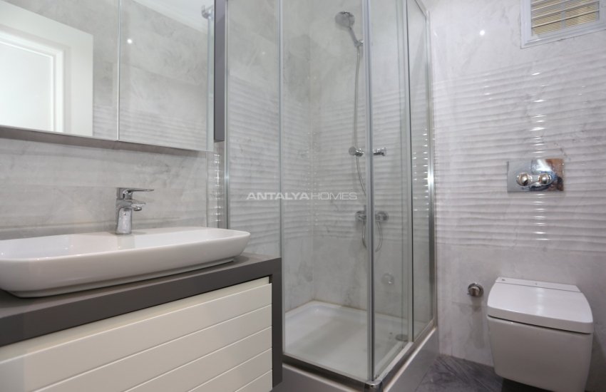 Spacious Triplex Houses with Private Gardens in Dosemealti 40