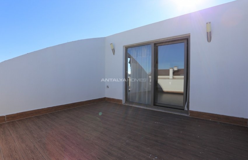 Spacious Triplex Houses with Private Gardens in Dosemealti 42