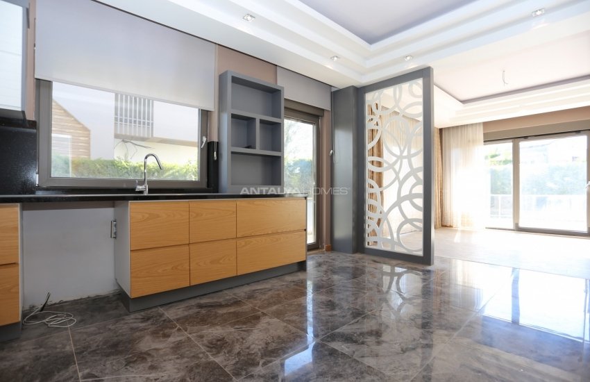 Spacious Triplex Houses with Private Gardens in Dosemealti 22