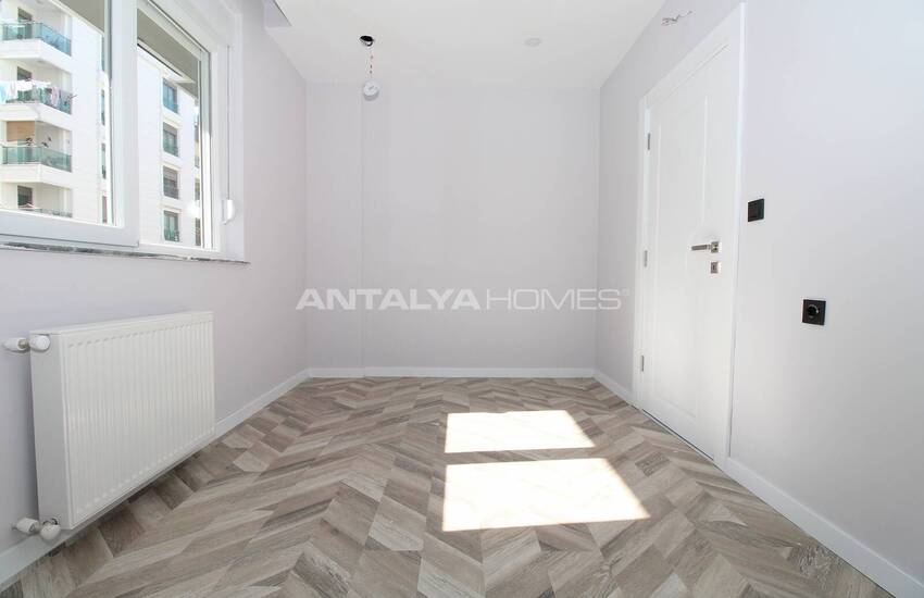 Key Ready Apartments Close to Amenities in Antalya Muratpasa 28
