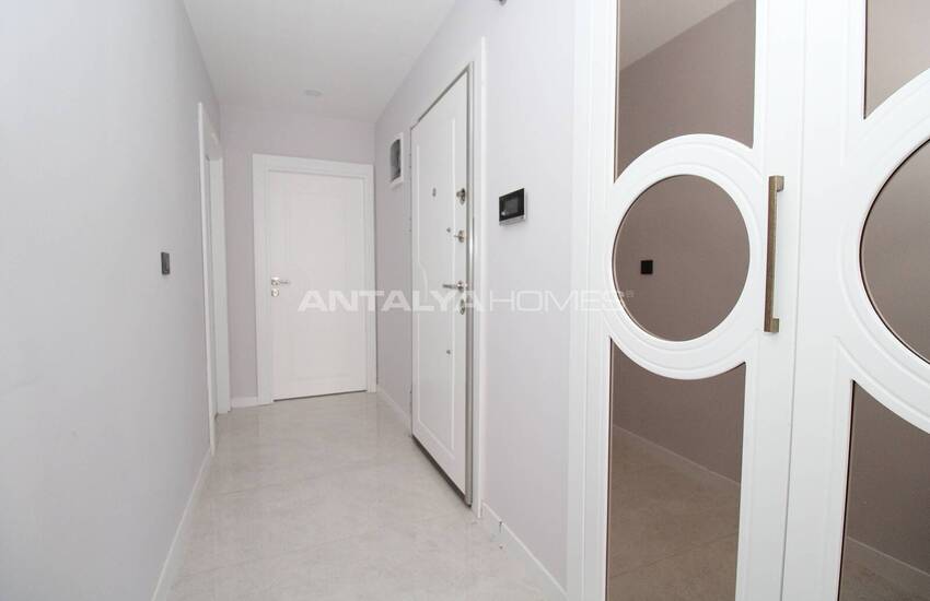Key Ready Apartments Close to Amenities in Antalya Muratpasa 37