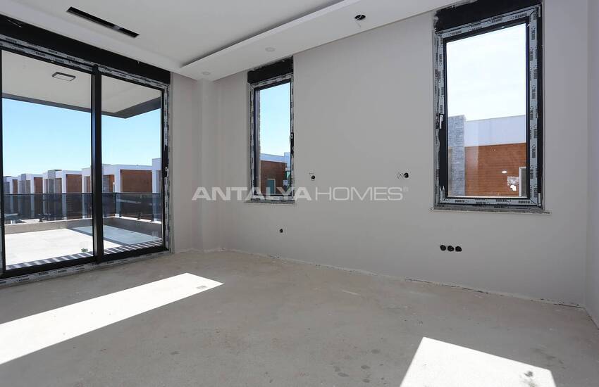 Fristående Villa I Ett Komplex Med Gemensam Pool I Dosemealti 28