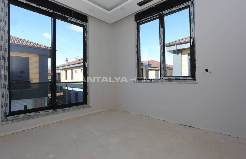 Fristående Villa I Ett Komplex Med Gemensam Pool I Dosemealti 34