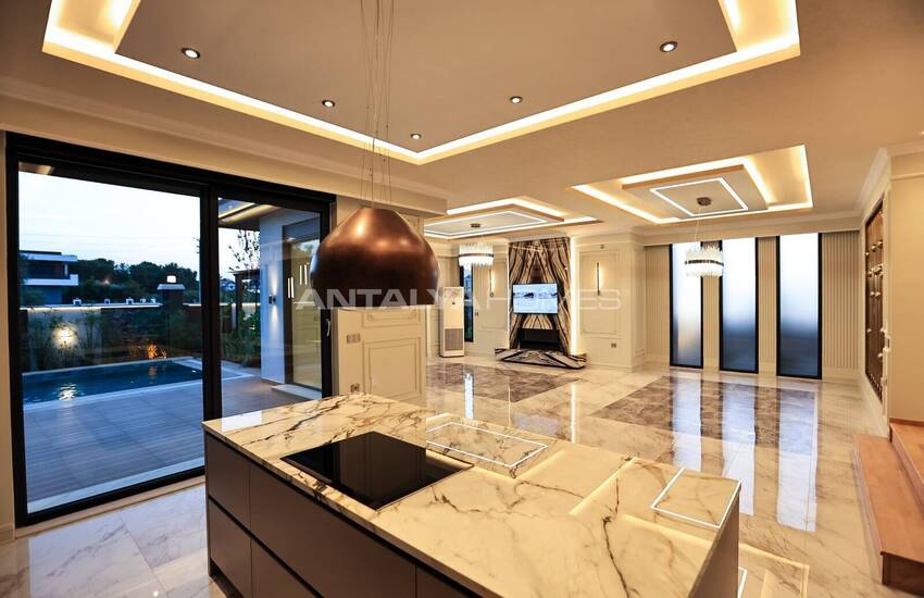 Antalya'da Akıllı Ev Sistemiyle Donatılmış Müstakil Villa 21