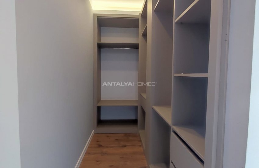 Modern Designed Apartment with Rich Features in Muratpasa 10
