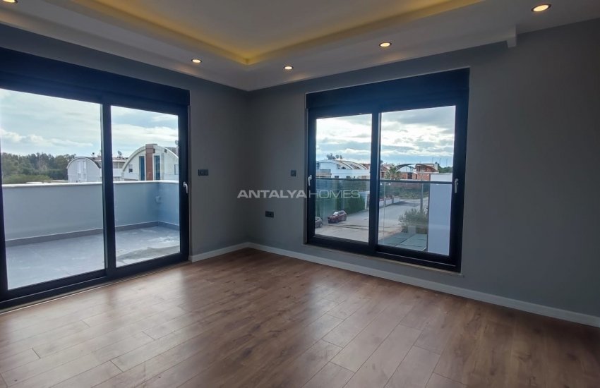 Modern Designed Apartment with Rich Features in Muratpasa 11