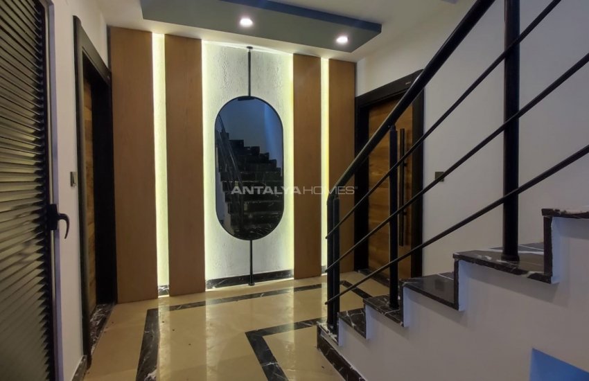 Modern Designed Apartment with Rich Features in Muratpasa 6