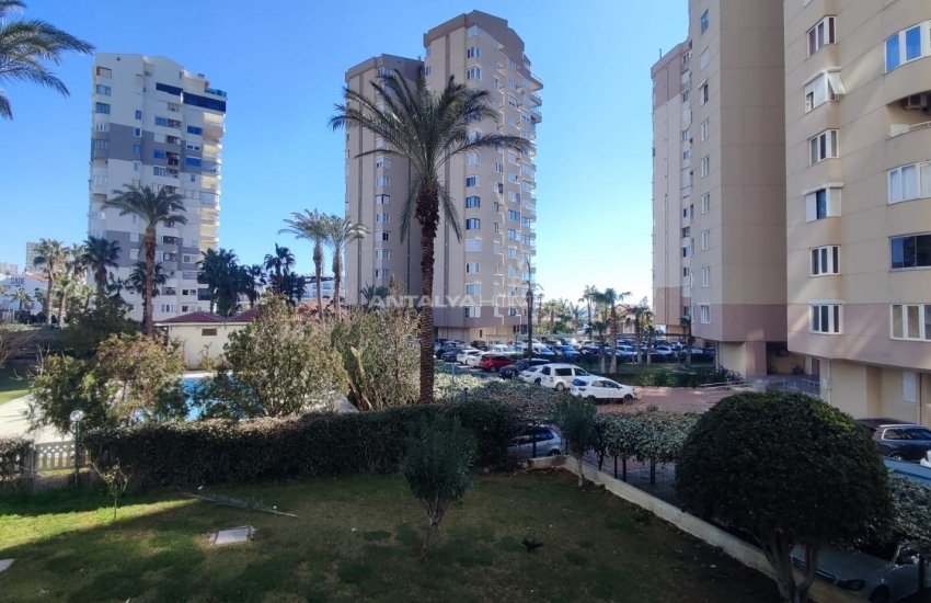 Spacious Apartment in a Luxury Complex Near Sea in Sirinyali 21