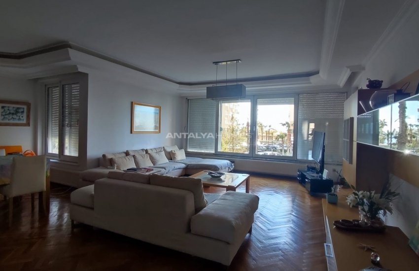 Spacious Apartment in a Luxury Complex Near Sea in Sirinyali 11
