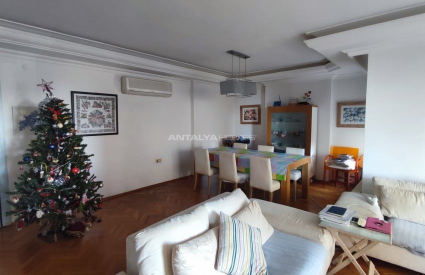 Spacious Apartment in a Luxury Complex Near Sea in Sirinyali 13