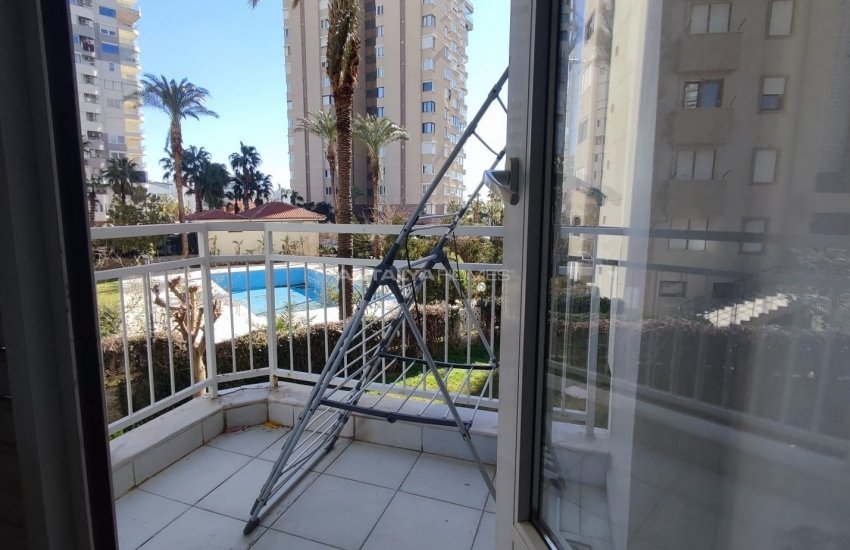 Spacious Apartment in a Luxury Complex Near Sea in Sirinyali 14