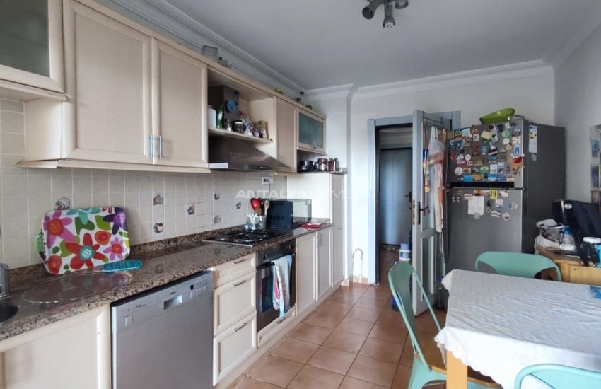 Spacious Apartment in a Luxury Complex Near Sea in Sirinyali 18