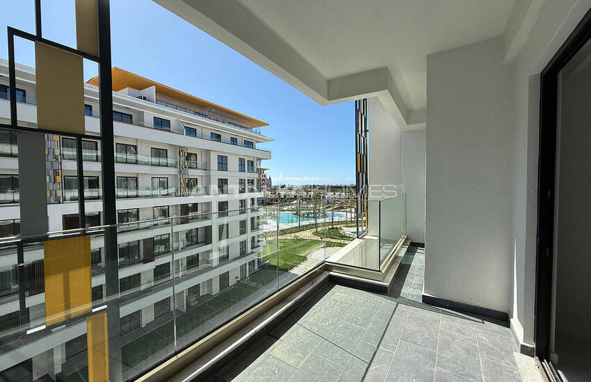 Flats in a Complex with Rich Social Facilities in Alanya 40