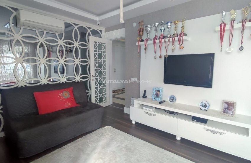 Contemporary Seafront Apartment in Muratpasa Antalya 17