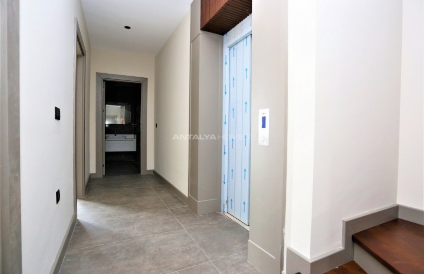 Luxurious Triplex Semi Detached Villa in Konyaalti Antalya 38