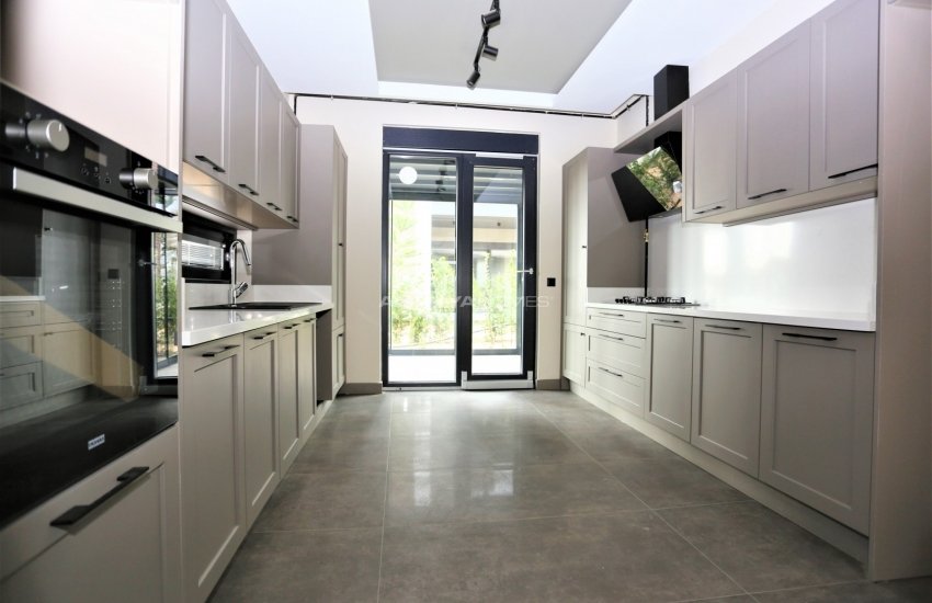 Luxurious Triplex Semi Detached Villa in Konyaalti Antalya 20
