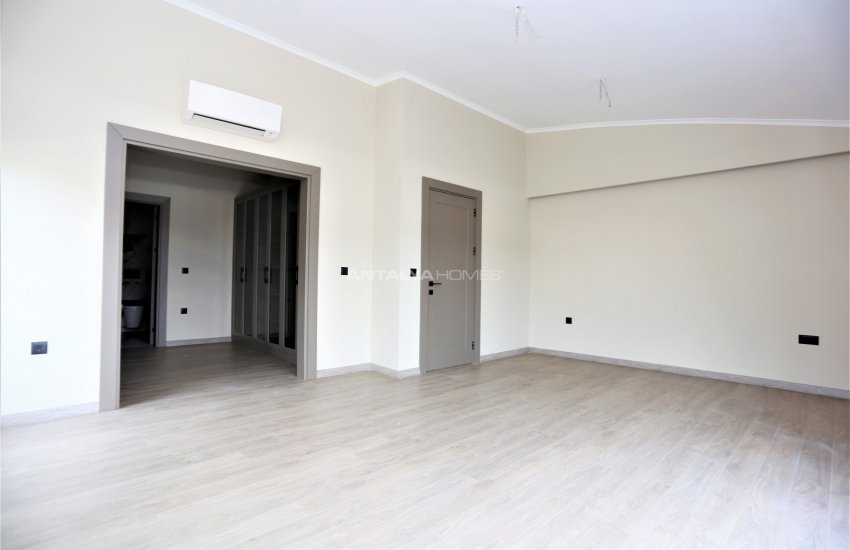 Luxurious Triplex Semi Detached Villa in Konyaalti Antalya 25