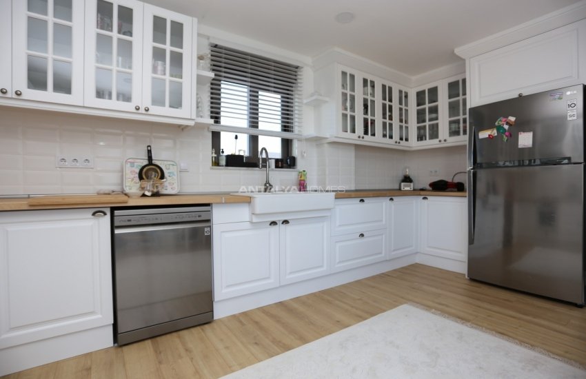 Semi-detached Villa with Rich Features in Dosemealti 15