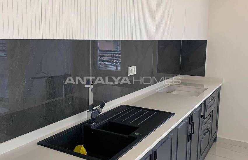 Sea View Penthouse in Complex with Pool and Sauna in Alanya 6