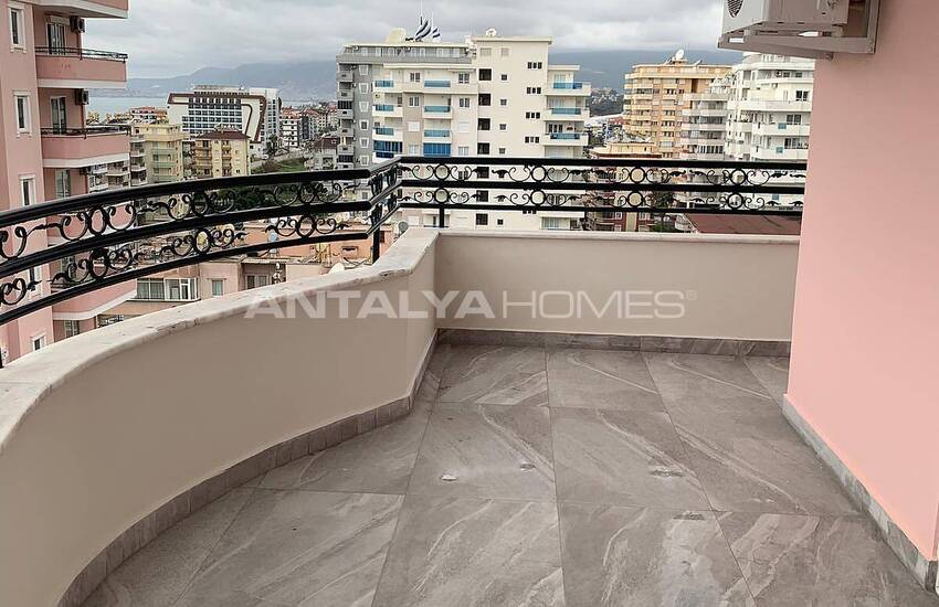 Sea View Penthouse in Complex with Pool and Sauna in Alanya 25