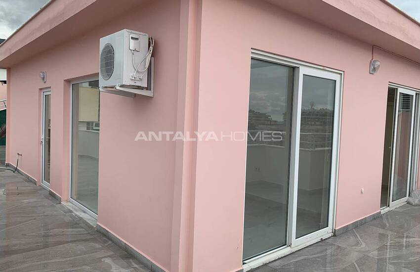 Sea View Penthouse in Complex with Pool and Sauna in Alanya 26