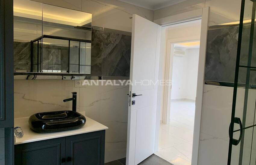 Sea View Penthouse in Complex with Pool and Sauna in Alanya 14