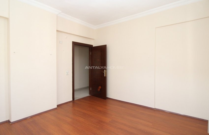 Spacious and Well-located Apartment for Sale in Lara 19