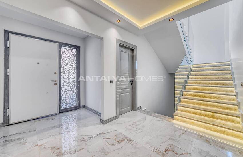 Alanya'da Muhteşem Deniz Manzarası Sunan Havuzlu Villalar 19