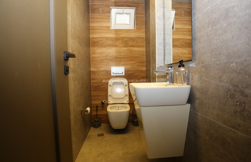 Fully Furnished Apartment in the City Center of Muratpasa 30