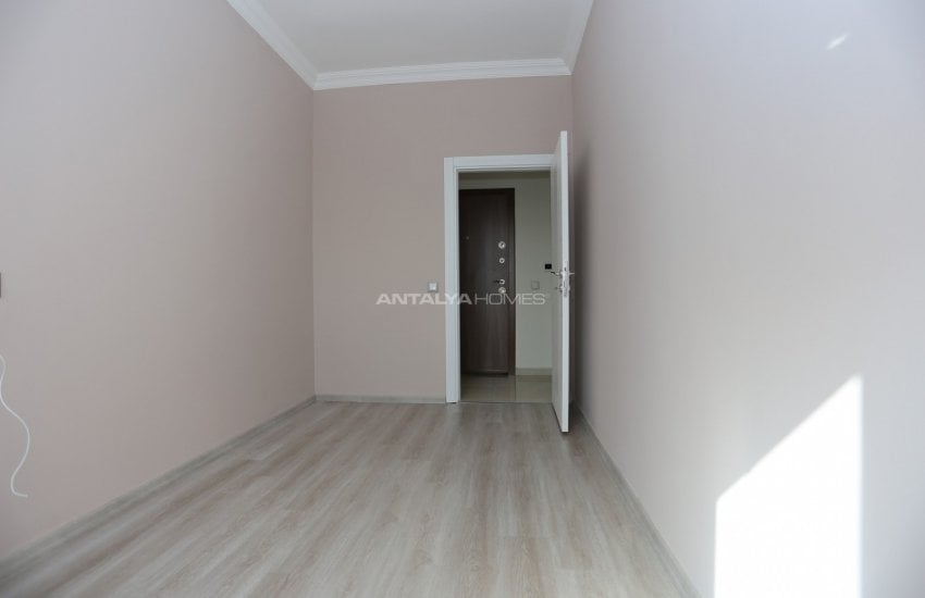 Modern Design Apartment with City View in Kizilarik Antalya 19