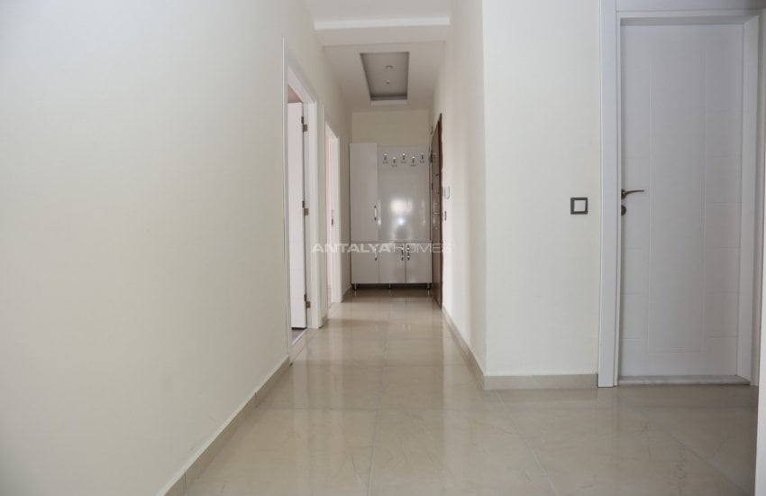 Modern Design Apartment with City View in Kizilarik Antalya 25