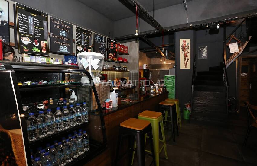 Cafe in Antalya Muratpasa Walking Distance of the Sea 6