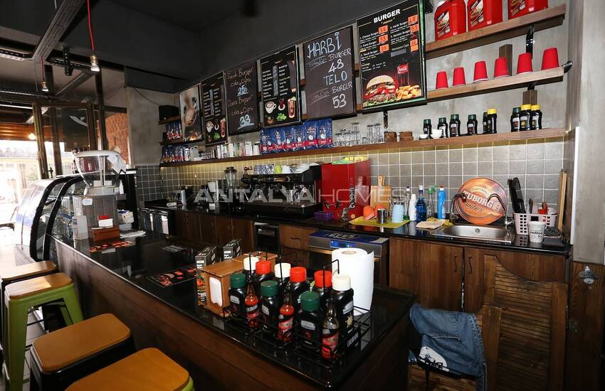 Cafe in Antalya Muratpasa Walking Distance of the Sea 5