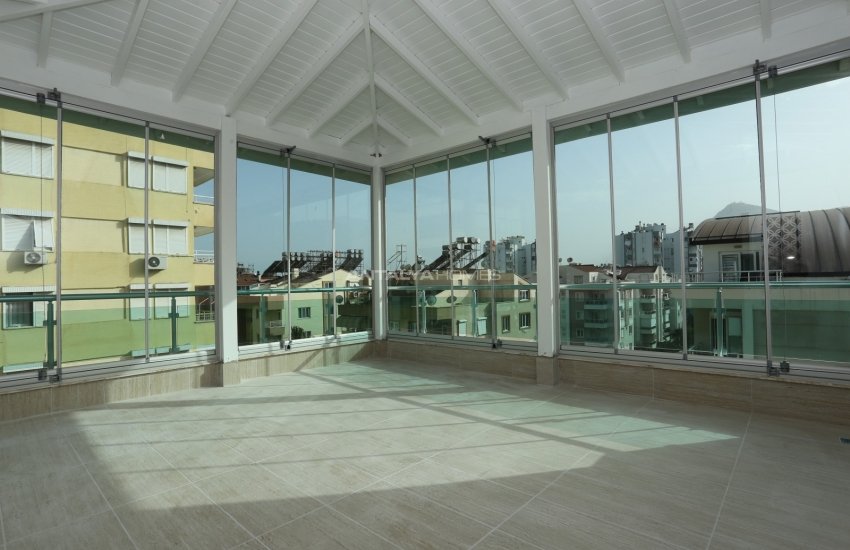 شقة دوبلكس بموقع مركزي بالقرب من البحر في ليمان كونيالتي 21