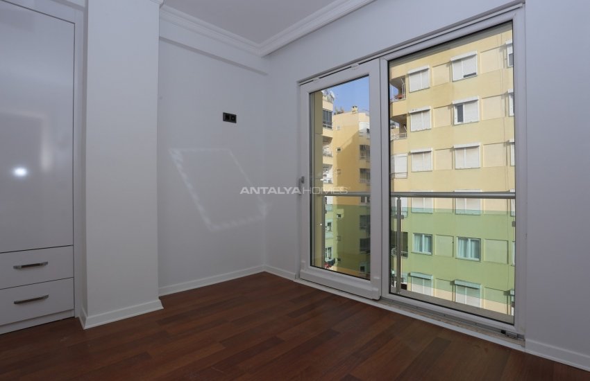 شقة دوبلكس بموقع مركزي بالقرب من البحر في ليمان كونيالتي 17