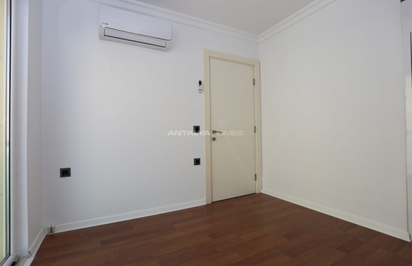 شقة دوبلكس بموقع مركزي بالقرب من البحر في ليمان كونيالتي 19