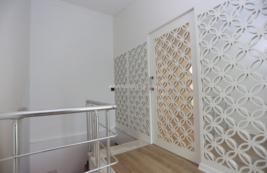 شقة دوبلكس بموقع مركزي بالقرب من البحر في ليمان كونيالتي 20