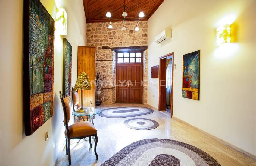 Отремонтированный Дом Рядом с Пристанью в Анталии, Калеичи 1