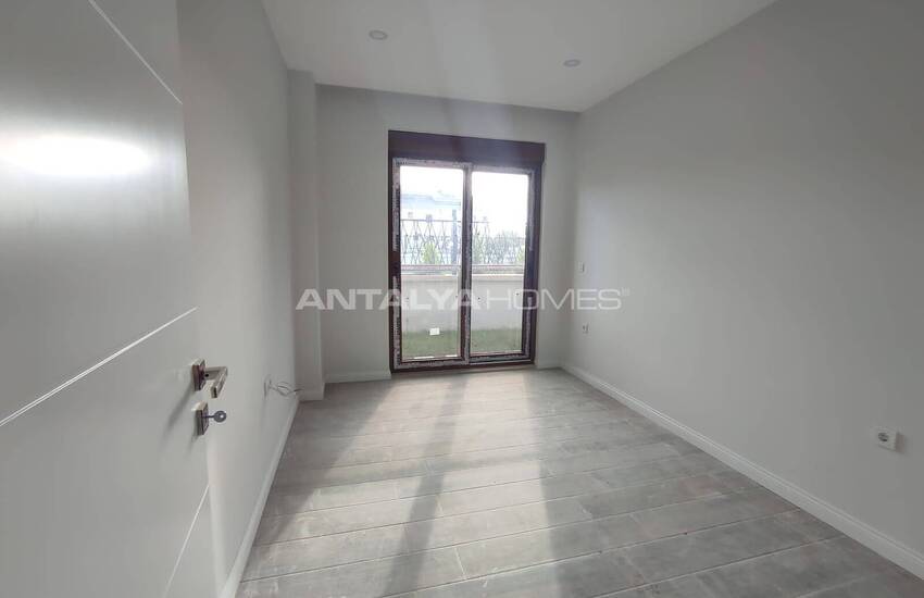 Real Estate in Manavgat Antalya in a Complex with Pool 11