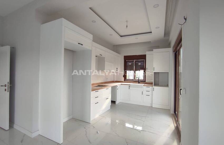 Real Estate in Manavgat Antalya in a Complex with Pool 12