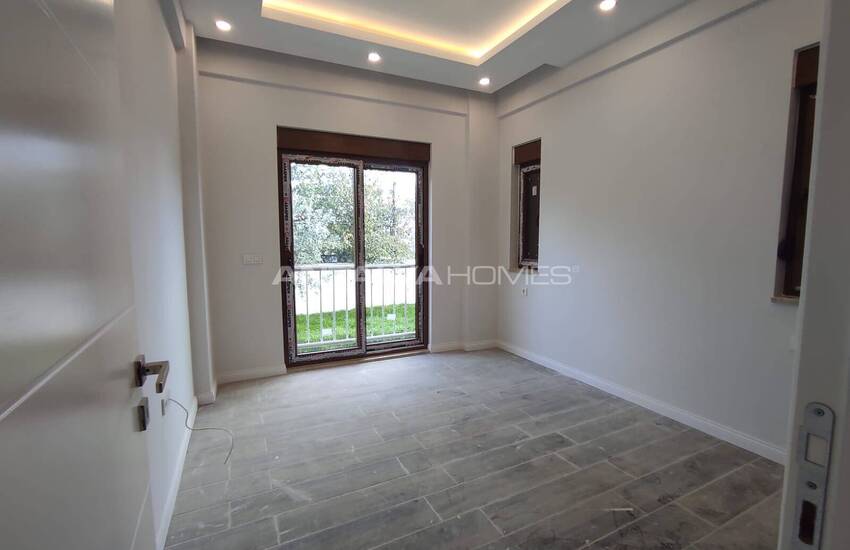 Real Estate in Manavgat Antalya in a Complex with Pool 9