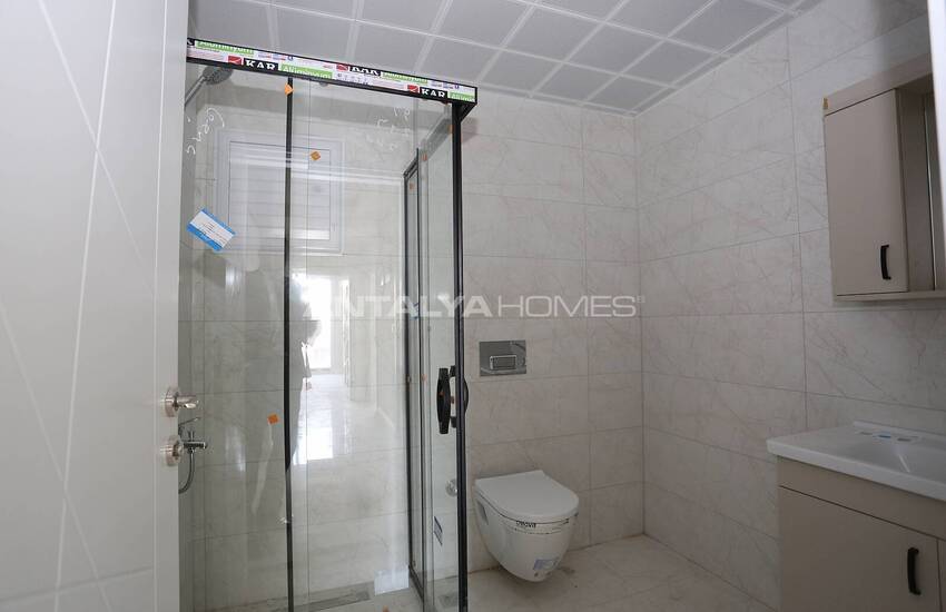 Spacious Apartments in Central Location in Muratpasa 19